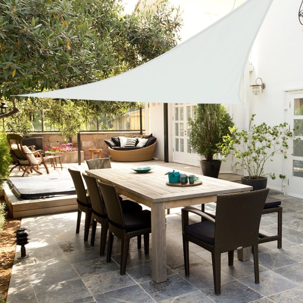 Toldo de vela triangular branco | Distria