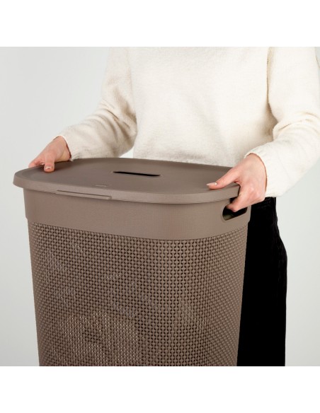 Cesto para roupa suja Curver Filo 55L com tampa castanha | Distria