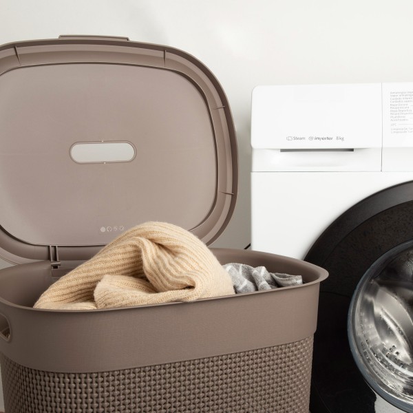 Cesto para roupa suja Curver Filo 55L com tampa castanha | Distria