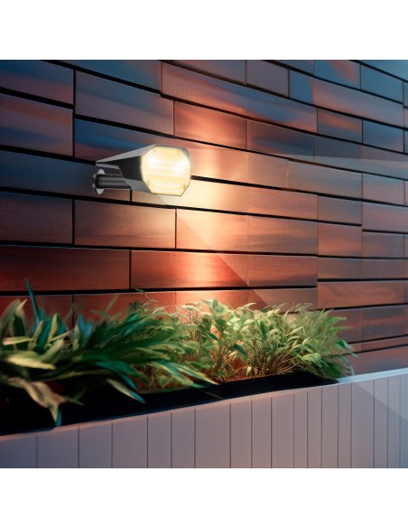 Farol solar LED com luz e colorida 8x11x37 cm | Distria