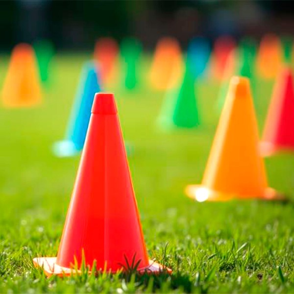 Conjunto de 10 cones de treinamento Aktive 23 cm multicoloridos empilháveis | Distria