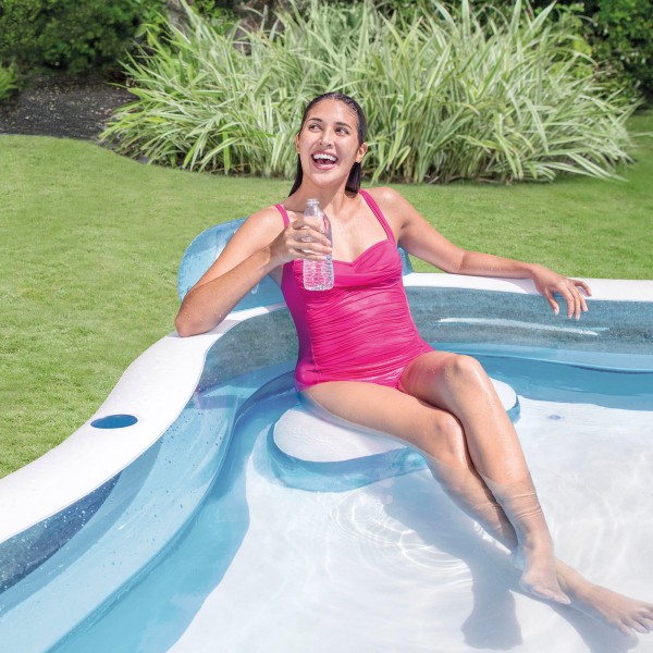 Piscina insuflável Intex com assentos e pousa-copos | Distria.com