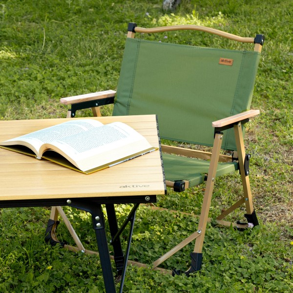 Cadeira dobrável baixa verde Glamping | Distria